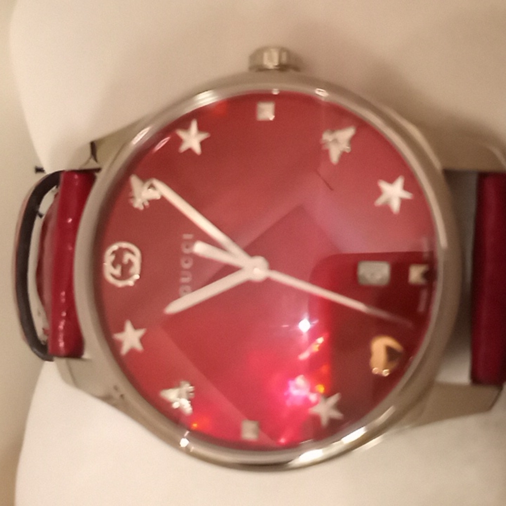 Gucci Red Patent Leather Band Watch - Picture 13 of 13